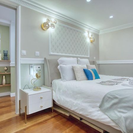 Elegant Triplex In Paris - Ideal For 10 - Aircon ภายนอก รูปภาพ
