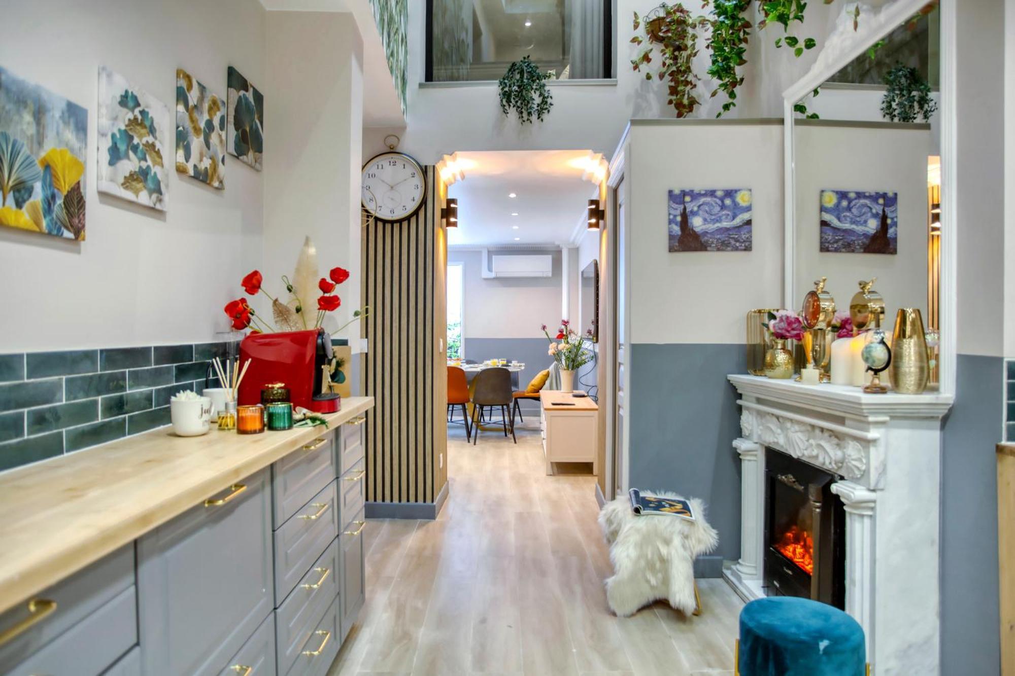 Elegant Triplex In Paris - Ideal For 10 - Aircon ภายนอก รูปภาพ