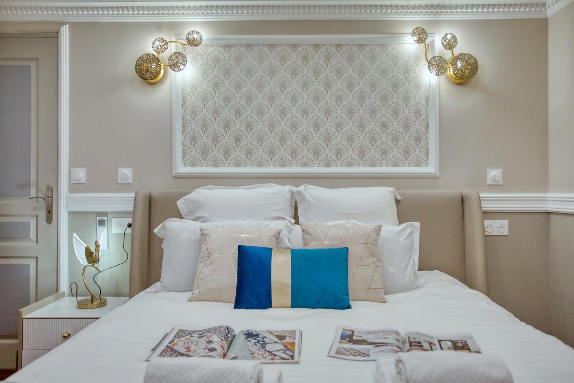 Elegant Triplex In Paris - Ideal For 10 - Aircon ภายนอก รูปภาพ