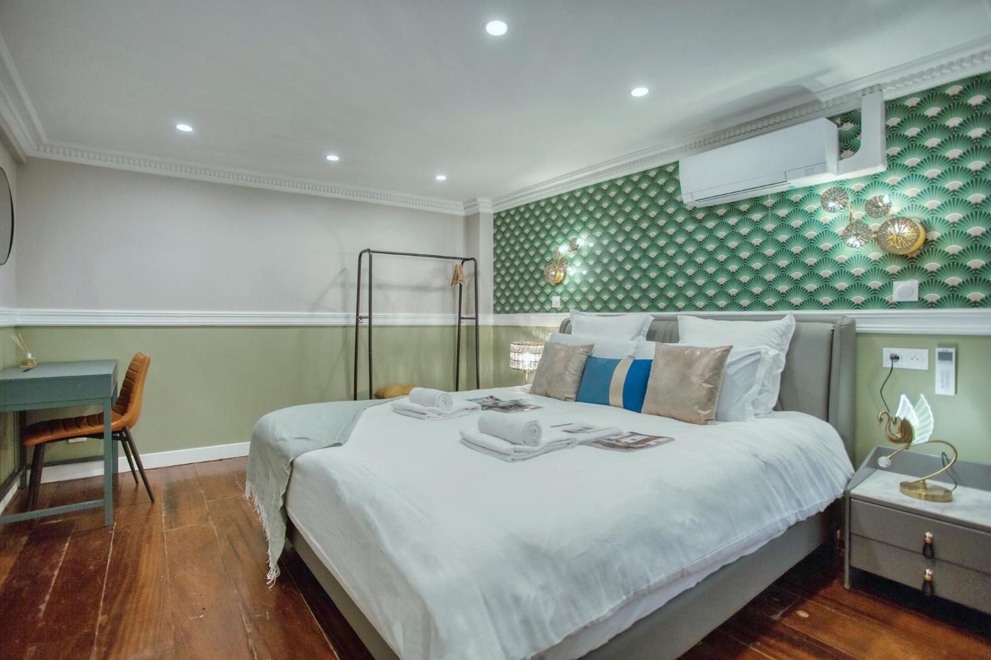 Elegant Triplex In Paris - Ideal For 10 - Aircon ภายนอก รูปภาพ