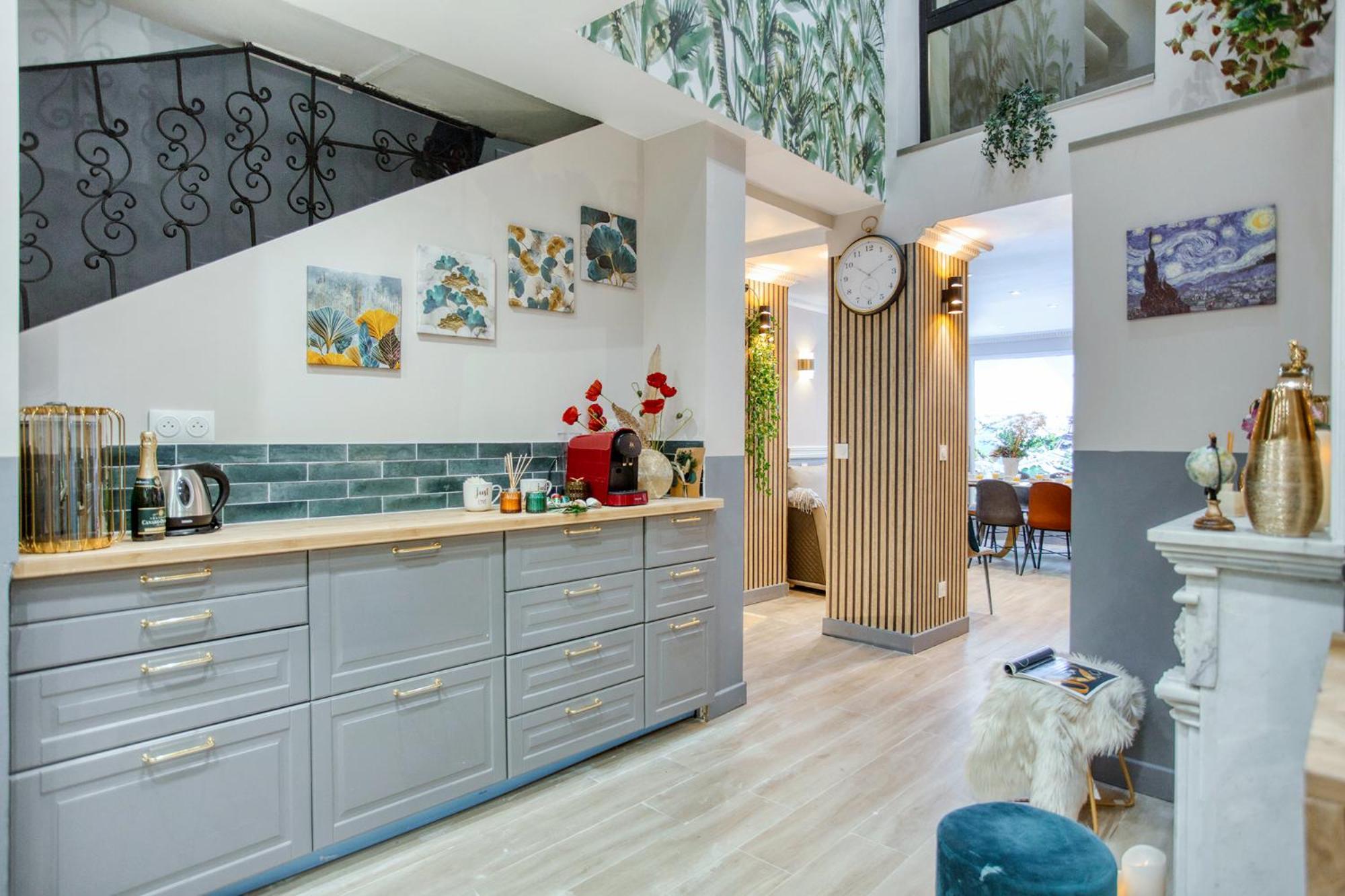 Elegant Triplex In Paris - Ideal For 10 - Aircon ภายนอก รูปภาพ