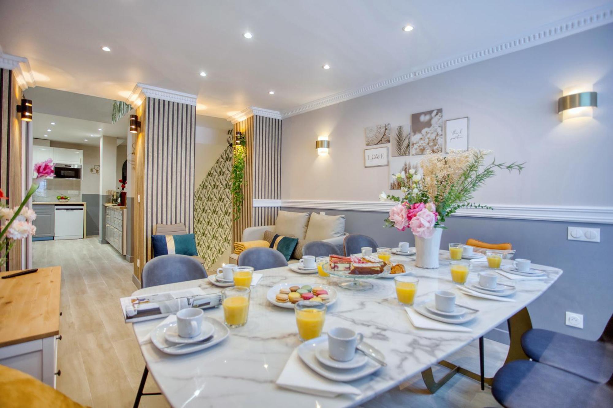 Elegant Triplex In Paris - Ideal For 10 - Aircon ภายนอก รูปภาพ